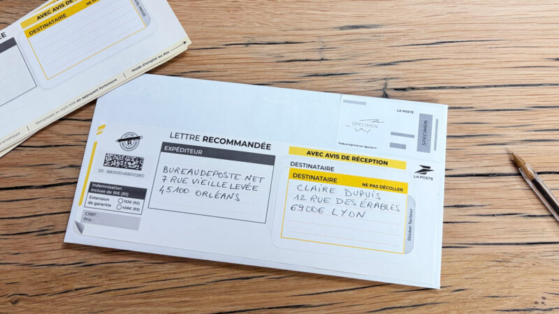 Comment coller un recommandé LRSD sur une enveloppe – Bureaudeposte.net